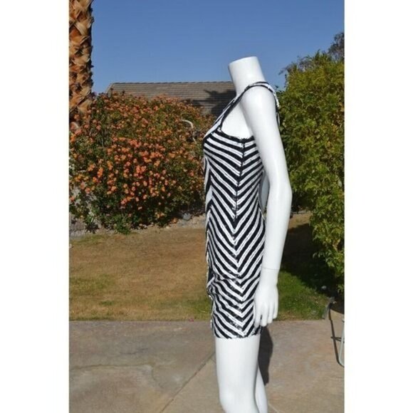 NEW Bebe Sequin Cocktail Party Mini Dress Black White Chevron XS Small LT01P - Picture 2 of 8
